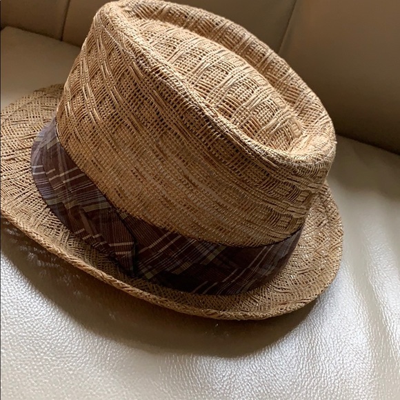 Hat - Picture 4 of 5
